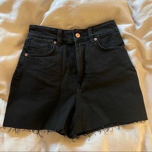 Zara High Rise Cutoff shorts